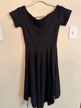 Black Scoop-Neck Midi Fit-and-Flare Dress - Brand Unspecified